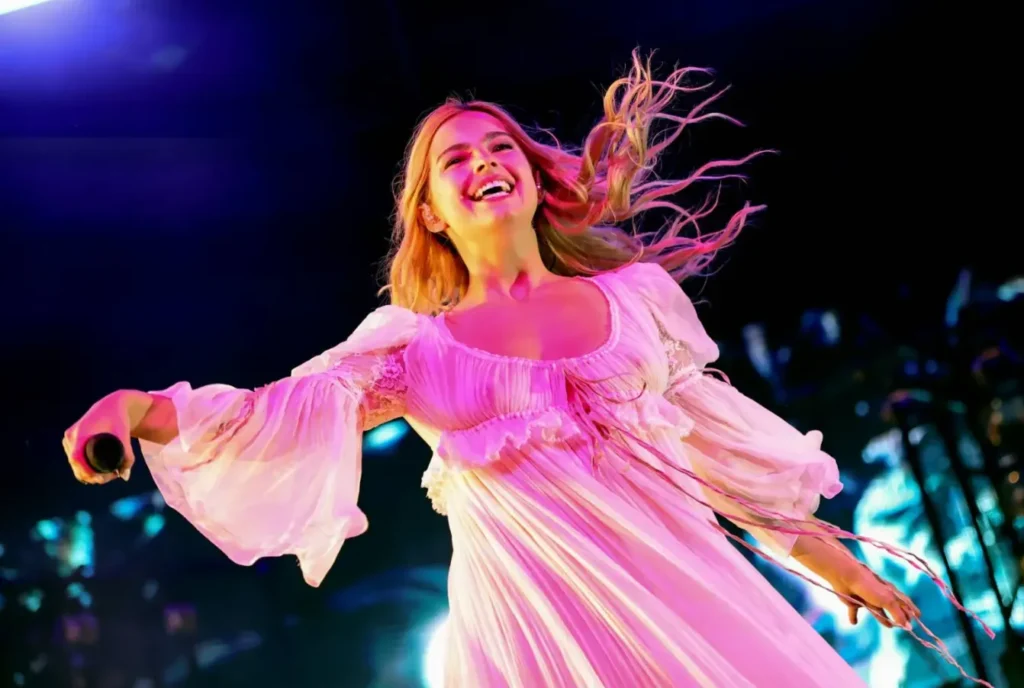 Addison Rae Height, Age, Net Worth, Relationship, Career & More (2026 Updated)