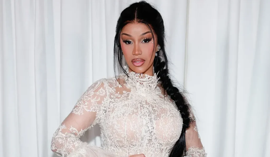 Cardi B Height, Age, Net Worth, Relationship, Career & More