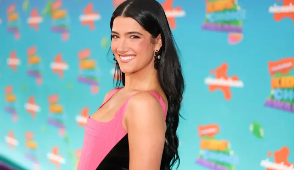 Charli D’Amelio Height, Age, Net Worth, Relationship, Instagram, Career & More