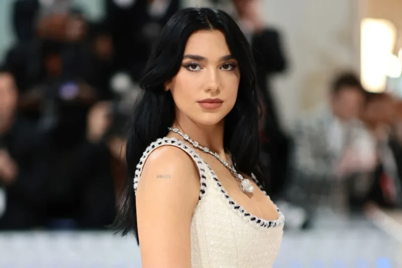 Dua Lipa Age, Biography, Net Worth, Height, Relationship, Career & More