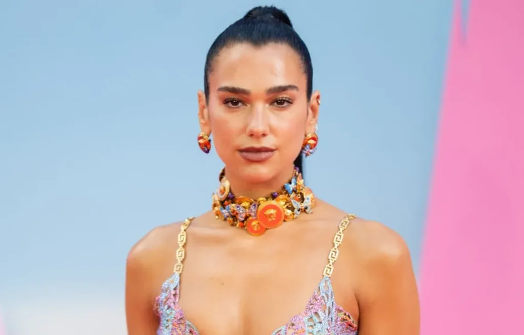 Dua Lipa Age, Biography, Net Worth, Height, Relationship, Career & More