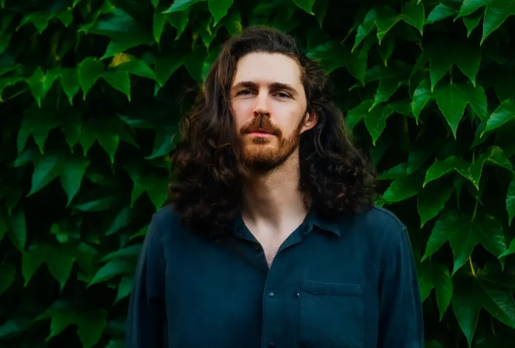 Hozier Height Discover the Truth Behind the Irish Star’s Stature