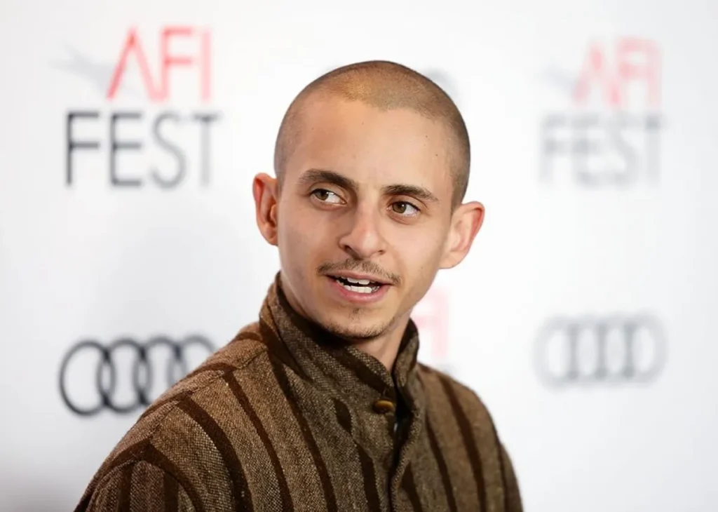 Moises Arias Height, Age, Net Worth, Relationship, Career & More